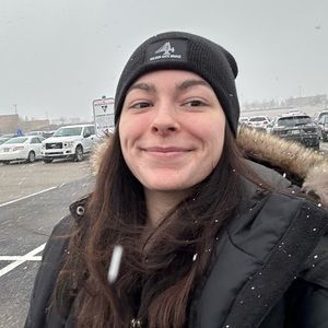 Meet your Posher, Phoebe